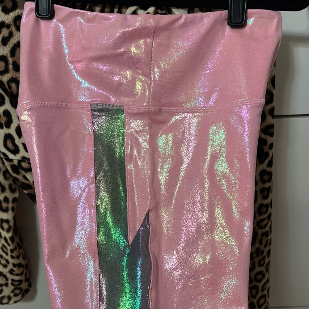 Superfresh Limited Edition Metallic Lightning Bolt Leggings NWOT Medium